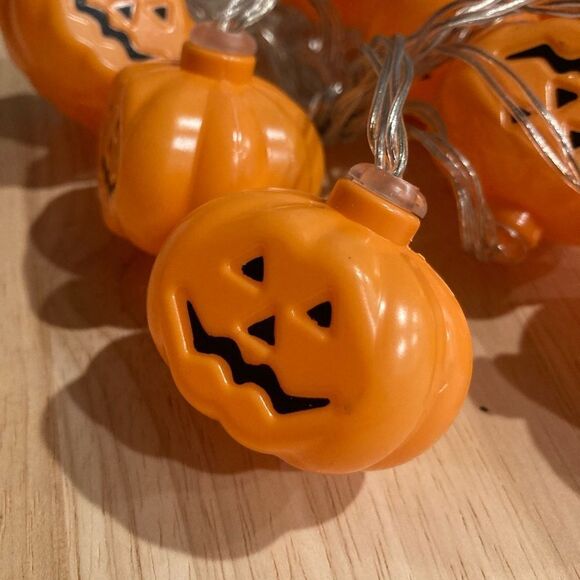 Pumpkin 🎃 String Lights - Picture 4 of 7